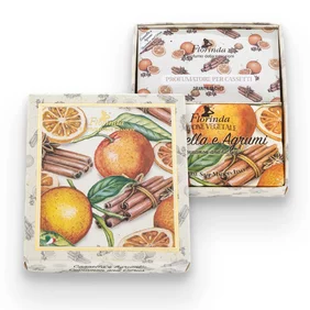 Mydlová kazeta Florinda - Mydlo Cannella e agrumi 200 g + 3 x vôňa Cannella vrecúško Mydlová kazeta Florinda - Mydlo Cannella e agrumi 200 g + 3 x vôňa Cannella vrecúško