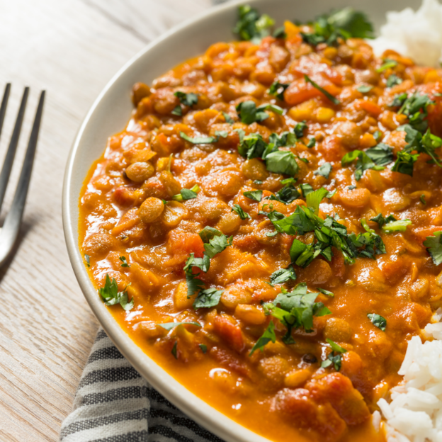 RECEPT: Šošovicové kari na kokosovom oleji